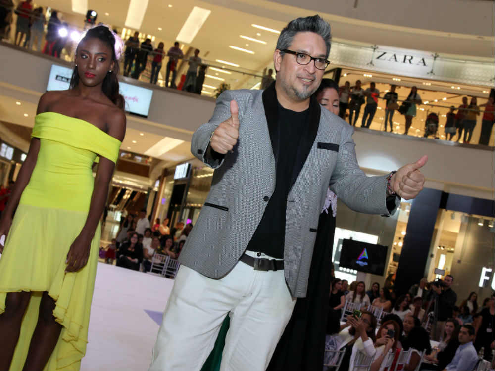 El diseA�ador panameA�o Jaime Luna fue el encargado de presentar el primer Fashion Show de Altamoda 2016.